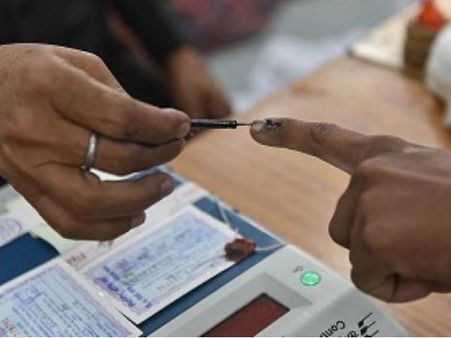 ఎలక్షన్ టైం : లోన్ కోసం యాక్టివిస్ట్ దరఖాస్తు .. సోషల్ మీడియాలో వైరల్