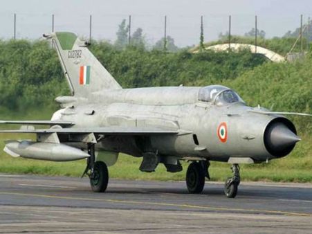 రాజస్థాన్‌లో కూలిన మిగ్-21 యుద్ధ విమానం.... ఏమి జరిగి ఉంటుంది..?