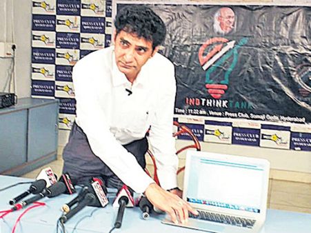 స్మార్ట్‌ఫోన్లతో ఒక్కొక్కరు రోజుకి ఎన్ని గంటలు వృధా చేస్తున్నారో తెలుసా?