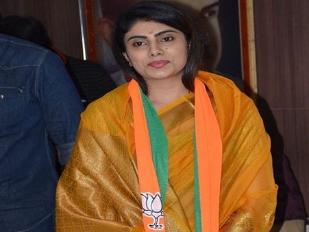 హార్దిక్‌పటేల్‌ పై పోటీకి క్రికెటర్ జడేజా భార్య సై.. జామ్‌నగర్‌ బీజేపీ టికెట్ పై కన్ను