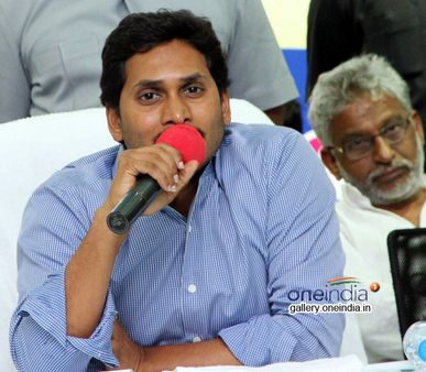 స్వతంత్ర సంస్థతో దర్యాప్తు చేయించండి: వివేకానంద హత్యపై హైకోర్టులో జగన్ పిటిషన్