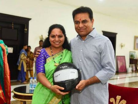 డైనమిక్, ఎనర్జీ పవర్ హౌజ్ కవితకు పుట్టిన రోజు శుభాకాంక్షలు: కేటీఆర్, కేసీఆర్-హరీష్ గ్రీటింగ్స్