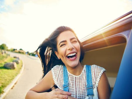 సామూహికంగా ఏడ‌వండి...! ఎక్కెక్కి ఏడ్చి వెళ్లండంటున్న ఓ క్ల‌బ్బు..!!