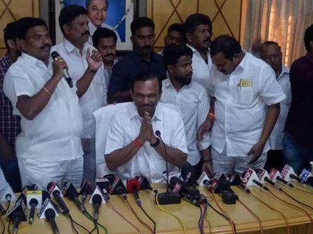 టీడీపీకి రాజీనామా చేసిన మాగుంట శ్రీనివాసులు రెడ్డి: వైఎస్ఆర్ సీపీలో చేరడం లాంఛనమే