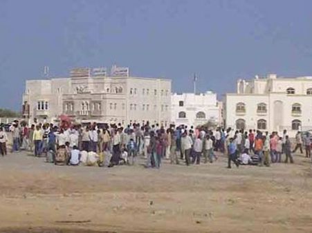 మస్కట్ లో మనోళ్ల కష్టాలు.. జీతాల్లేవు, తిండి లేదు.. సర్కార్ సాయం కోసం ఎదురుచూపు