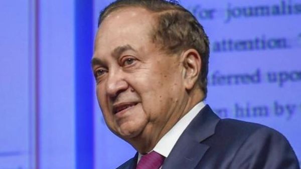 రాఫెల్ డాక్యుమెంట్లు తమ చేతికి ఎలా వచ్చాయో అనేదానిపై పత్రికాధిపతి వివరణ