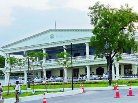 ప్ర‌గ‌తి భ‌వ‌న్ పంచాయితీ...! ఇక ఈసి చూసుకుంటుంది..!!