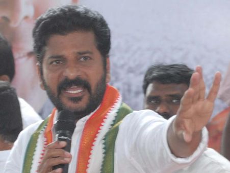 రేవంత్ రెడ్డి పోటీ అక్కడ నుండే ?ఈ సారైనా గట్టెక్కుతాడా ?