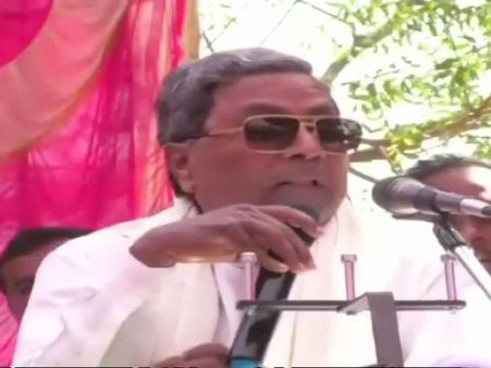 ట్రెండింగ్ లో `సెల్ఫీ విత్ తిలక్`: బొట్టు, విభూది పెట్టుకున్న వాళ్లను చూస్తే చాలా భయం: మాజీ సీఎం