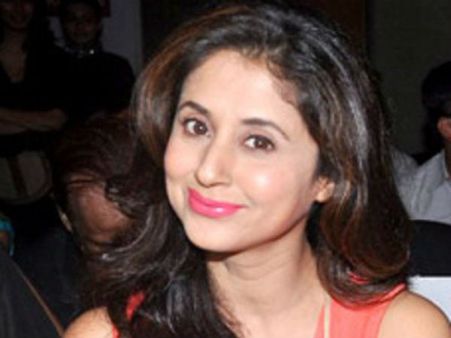 ఊర్మిళ మతం మారింది..! ఎందుకో తెలుసా?