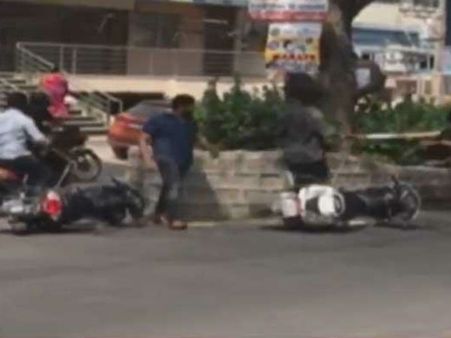 తాగారు, తూళారు, కర్రలతో పరుగెత్తారు : కూకట్ పల్లిలో విద్యార్థుల బీభత్సం, అరెస్ట్