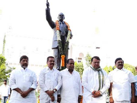 అంబేడ్కర్ తత్వం తెలంగాణకు ఆదర్శం : కేటీఆర్.. రాజ్యాంగ నిర్మాతకు నేతల నివాళి