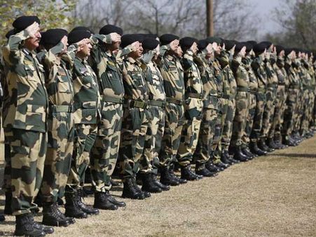 హెడ్‌కానిస్టేబుల్ పోస్టుల భర్తీకి నోటిఫికేషన్ విడుదల చేసిన బీఎస్ఎఫ్