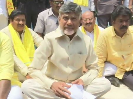 చంద్ర‌బాబు ధ‌ర్నా..ఐటి దాడుల‌కు నిర‌స‌న‌గా : మోదీ ఖ‌బ‌డ్దార్ : కోడ్ వేళ‌..ధ‌ర్నా ఎలా...!