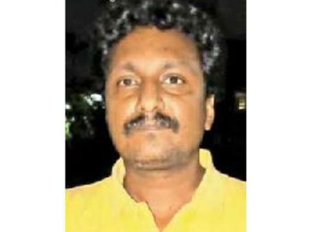 పెళ్లి అని మభ్యపెట్టి, అదనుచూసి బంగారం ఎత్తుకెళ్లాడు