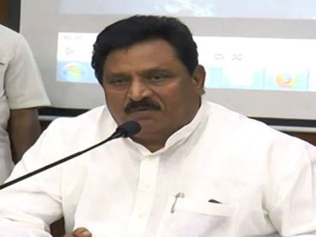 ఏపీ ఉపముఖ్యమంత్రి చినరాజప్ప కు షాక్ .. ప్రచారానికి రావొద్దని నిరసన