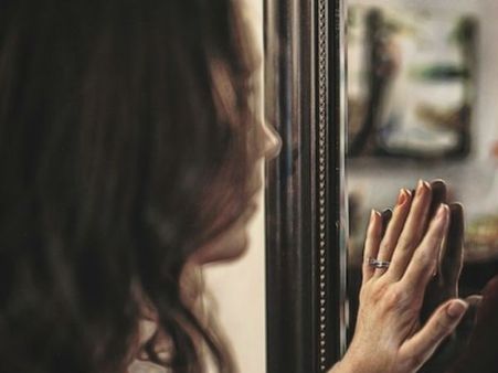 కట్నం కోసం చిత్రహింసలు పెట్టారు! రిటైర్డ్ జడ్జిపై కోడలు ఫిర్యాదు, కేసు నమోదు!