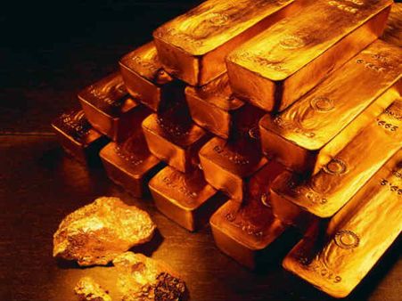 బంగారాన్ని పేస్టుగా మార్చి అక్రమ రవాణా.. పట్టుకున్న కస్టమ్స్ అధికారులు