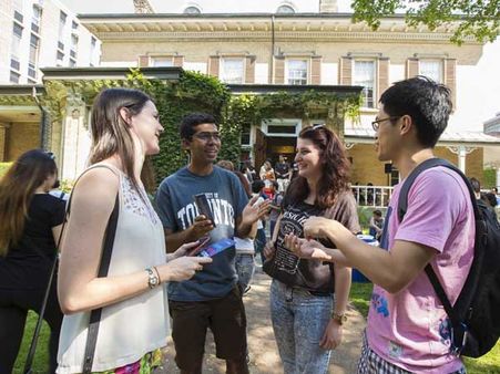 ఈదేశం ఉండగా అమెరికా దండగా: ఆదేశానికి పెద్ద సంఖ్యలో క్యూ కడుతున్న భారతీయులు..కారణమిదే..!