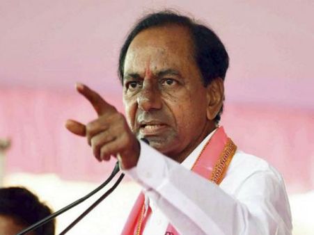 కేసీఆర్‌ను చిక్కుల్లో పడేసిన హిందూ గాళ్లు బొందుగాళ్లు కామెంట్..?