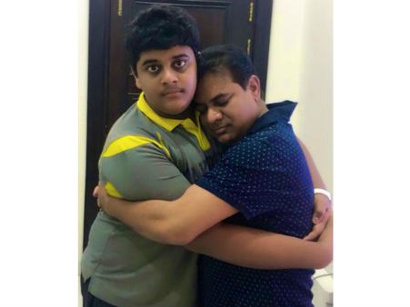 కేటీఆర్ పుత్రోత్సాహం ..కేటీఆర్ కంటే ఎత్తుకు ఎదిగిన హిమాన్షు ..