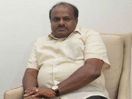 సీఎంను చిక్కుల్లో పడేసిన పుల్వామా కామెంట్స్ ! రెండేళ్ల ముందే తెలిస్తే ఎందుకు చెప్పలేదు ?