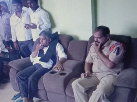 హిస్టరీ రిపీట్స్ అంటే ఇదే..! మందకృష్ణ మాదిగ మళ్లీ హౌస్ అరెస్ట్...!!