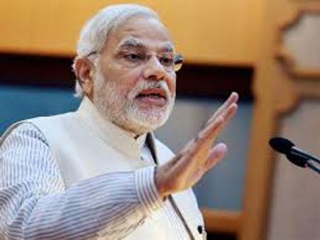 రైతులను దోచారు, దళితులను వేధించారు : ఎస్పీ, బీఎస్పీపై మోదీ విసుర్లు