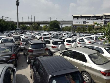 0001 కోసం ఫైటింగ్.. 10 లక్షలు పలికిన 9999