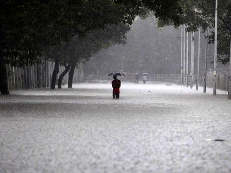 ఈసారి కూడా వరుణిడి కరుణ లేదా!.. వర్షాలు తక్కువేనా?..