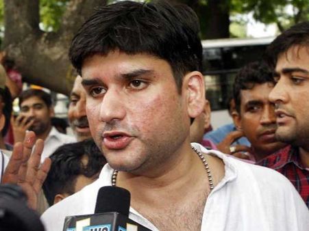 రోహిత్ తివారీ ఊపిరాడకే చనిపోయారు : హత్య కేసుగా నమోదు, ఫ్యామిలీ మెంబర్స్‌పై అనుమానం ?