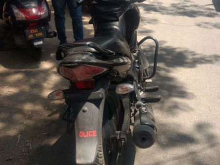 మీ వాహనాలపై స్టిక్కర్లు అతికించారా?.. ఇకపై చలానా కట్టాల్సిందే..!