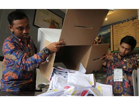 బ్యాలెట్ పత్రాల లెక్కింపు 272 మంది ప్రాణాలు తీసింది !