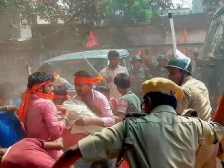 బెంగాల్‌లో అంతేనా...ఇక మారదా: నాలుగో విడతలో కూడా కొనసాగుతున్న హింస