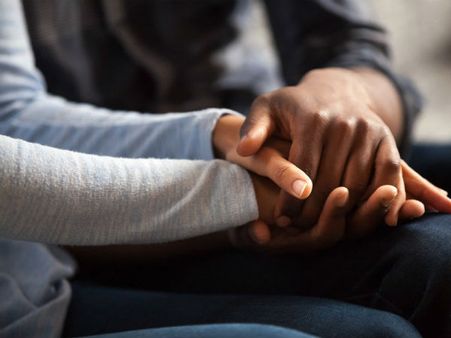 కేరళ కామాంధులు: ఆ కోరిక తీర్చుకునేందుకు సొంత భార్యలనే మార్చుకున్న వెధవలు