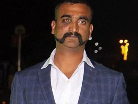 ఎయిర్‌పోర్స్‌లో అభినందన్ రీ ఎంట్రీ.. ఘనస్వాగతం పలికిన సహోద్యోగులు