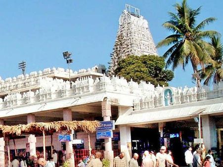 జూలై ఒకటి నుంచి అన్నవరంలో భక్తులకు డ్రెస్ కోడ్..! కేరళ తరహాలో ఆచార వ్యవహారాలు..!!