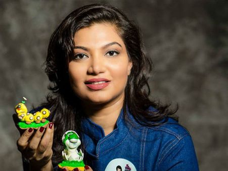 దుబాయ్‌లో దారుణం: వైద్యం వికటించి..భార‌తీయ మ‌హిళ కన్నుమూత