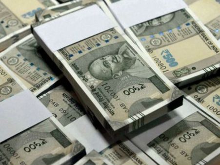 వనస్థలిపురంలో భారీ చోరీ... రూ.70లక్షలు ఎత్తుకెళ్లిన దుండగులు...