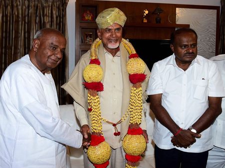 చివరి ప్రయత్నం: చంద్రబాబు ఆశలు ఫలించేనా... దేవేగౌడ భేటీలో ఏం జరిగింది..?