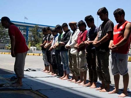 ఇదెక్కడి న్యాయం: రంజాన్ మాసంలో ముస్లింల ఉపవాసంపై నిషేధం విధించిన ఆ దేశం