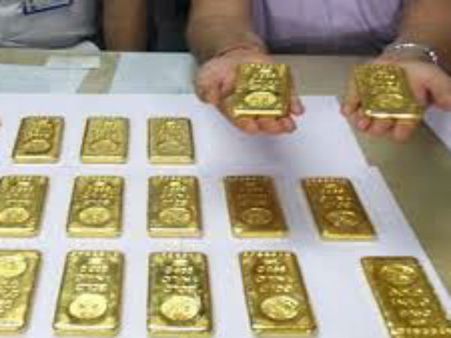 శంషాబాద్ ఎయిర్ పోర్ట్ లో 11.5 కిలోల బంగారం పట్టివేత ..నిత్యకృత్యంగా బంగారం అక్రమ రావాణా