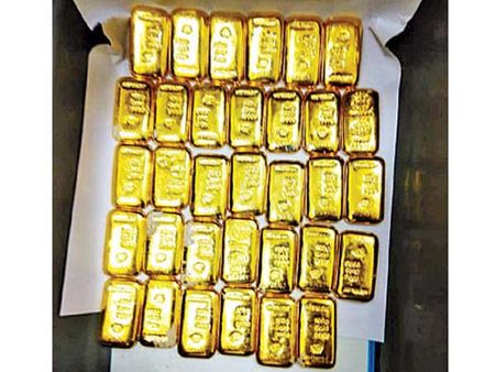 బెల్టు, బూట్లు.. ఒళ్లంతా బంగారమే..! శంషాబాద్‌లో 3కిలోలకు పైగా గోల్డ్ సీజ్