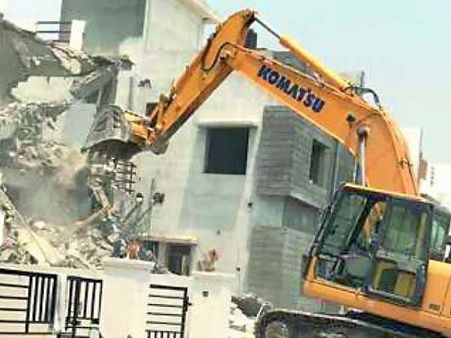 హైదరాబాద్‌లో ప్లాట్లు కొంటున్నారా.. జర భద్రం.. అక్రమ లే అవుట్లతో పరేషాన్..!