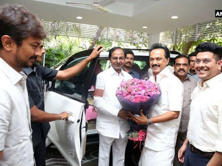 ఫ్రంట్‌కు ముందడుగు : రేపు స్టాలిన్‌తో కేసీఆర్ భేటీ