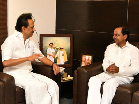 ఫ్రంట్‌కు సపోర్ట్ చేయండి : నాన్ కాంగ్రెస్, బీజేపీ ప్రభుత్వం ఏర్పడాలి, స్టాలిన్‌తో కేసీఆర్