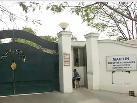 లాటరీ స్కాం: కోయంబత్తూరు మార్టీన్ కు చెందిన రూ. 595 అక్రమ ఆస్తులు సీజ్, రారాజుగా జల్సాలు !