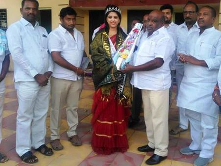 మిసెస్ ఇండియా 2019 పోటీలో మెరిసిన ఆదిలాబాద్ గృహిణి