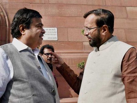 మోడీ ఇంటికి నేతల క్యూ : అటు నుంచే అటే రాష్ట్రపతి భవన్‌కు ...