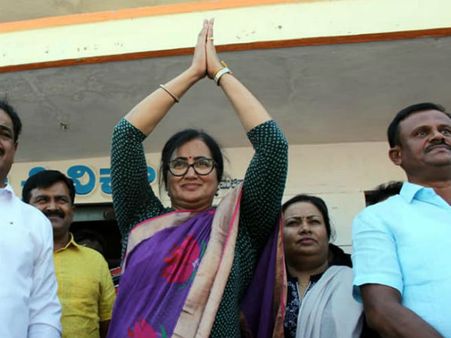 మోడీ పొలిటిక‌ల్ స‌ర్జిక‌ల్ స్ట్రైక్: కేబినెట్‌లో తెలుగింటి ఆడ‌ప‌డ‌చు?